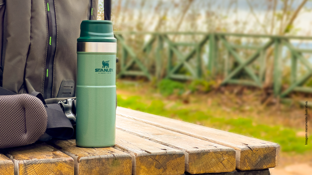 Brindando o sucesso com seu colega e claro, com a Sellentt.